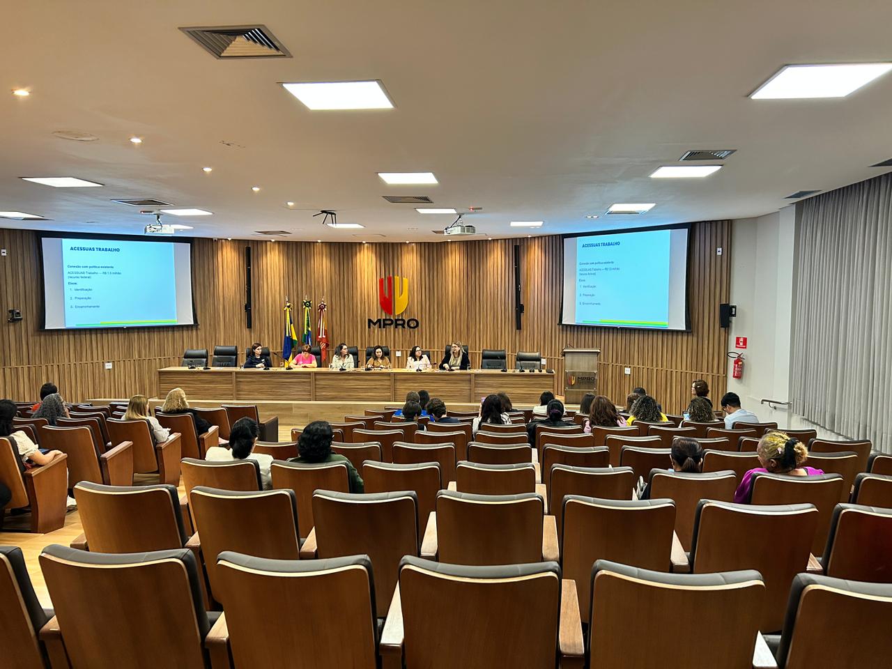 A proposta também buscou provocar uma reflexão coletiva sobre o papel de cada cidadão na construção de uma sociedade mais justa e segura